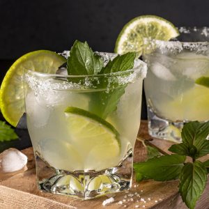 delicious-beverage-with-mint-leaves